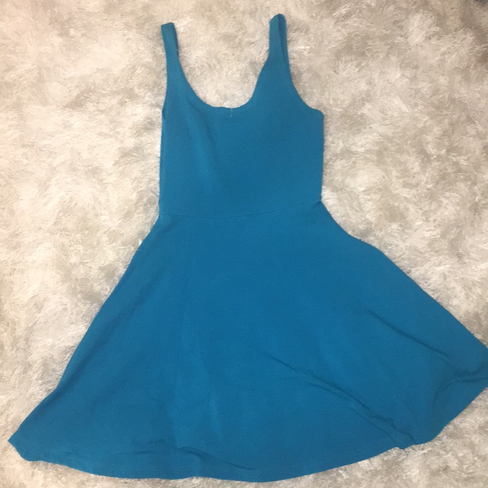 blue dress